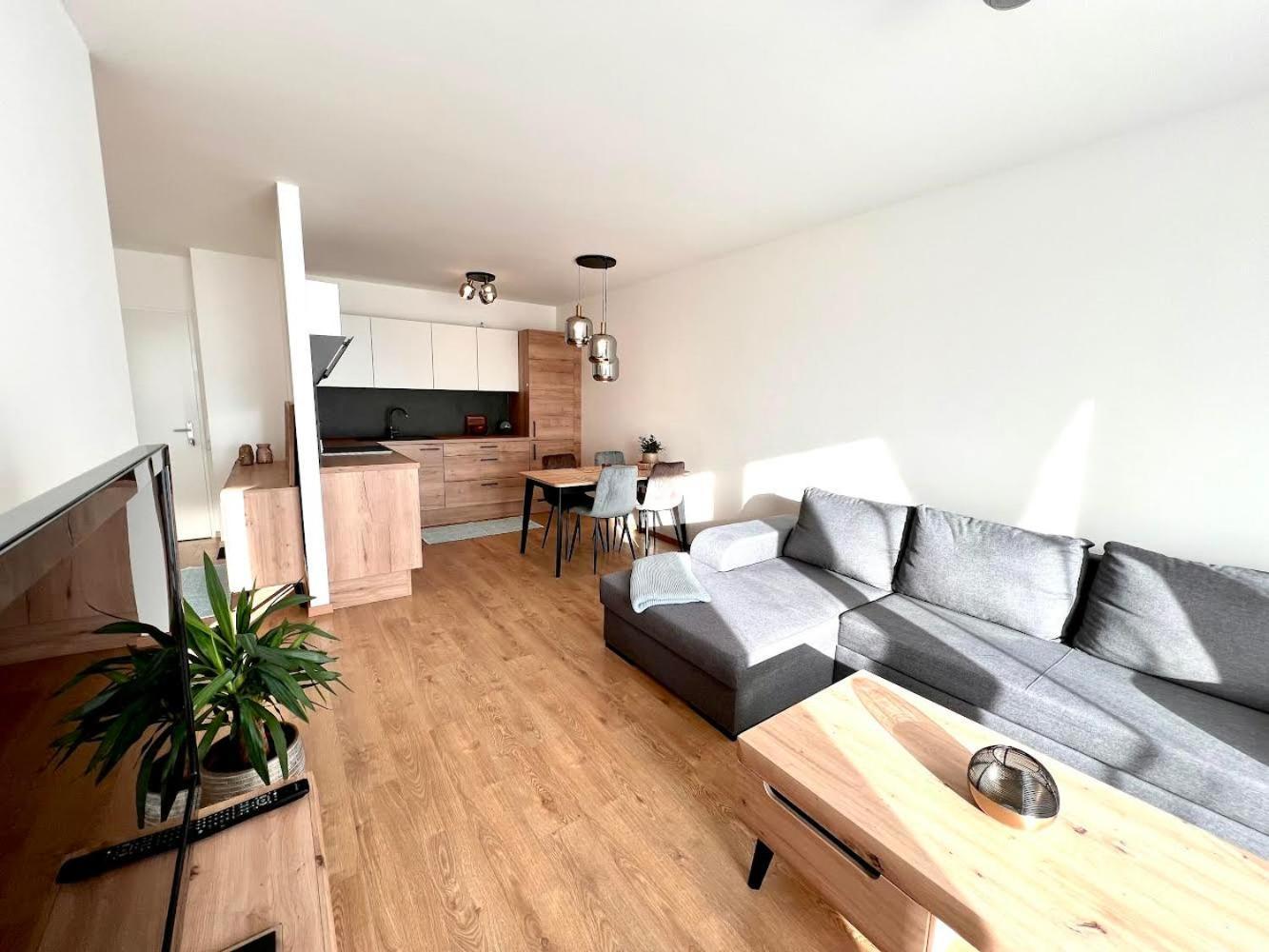 Appartement Ar Albelli House à Košice Extérieur photo