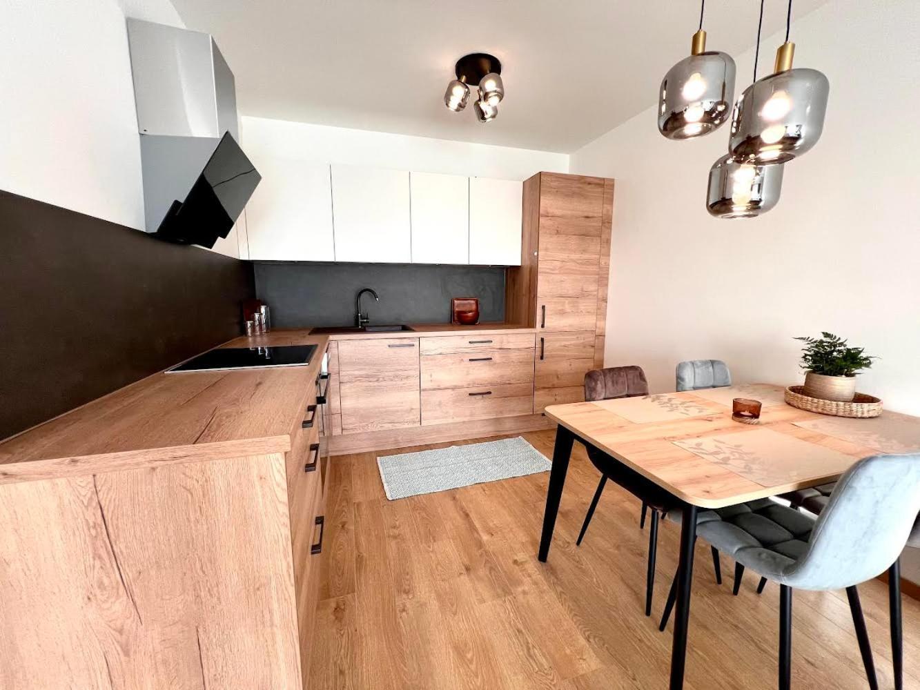 Appartement Ar Albelli House à Košice Extérieur photo